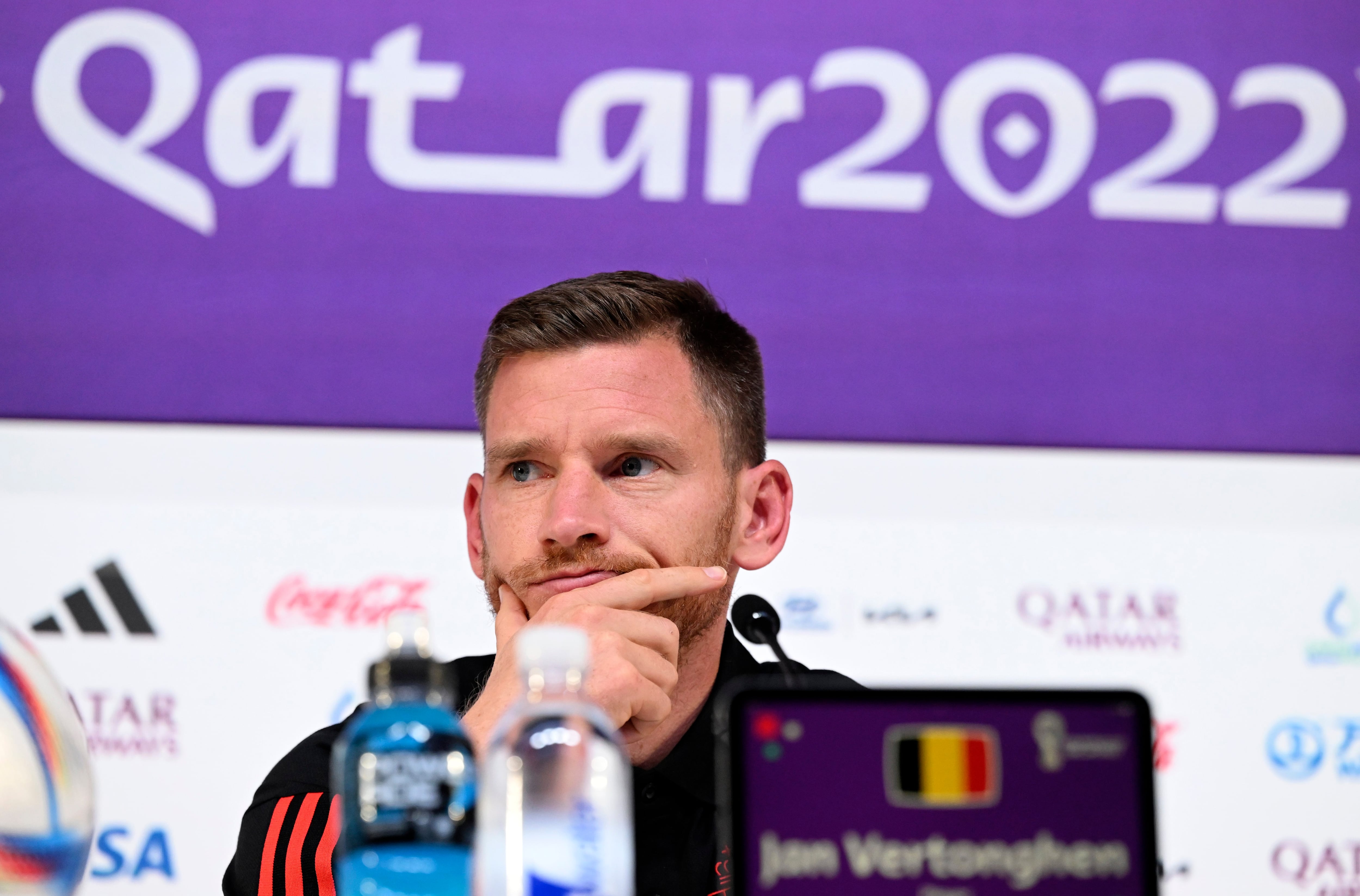 El central belga Jan Vertonghen durante la rueda de prensa