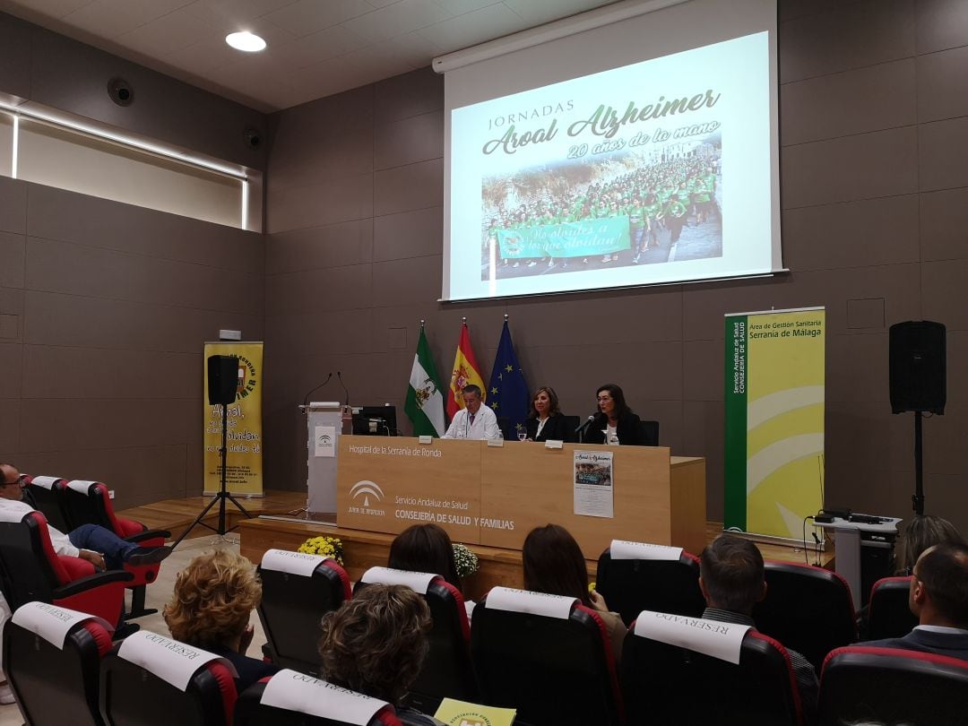 El evento se ha desarrollado en el salón de actos del centro hospitalario