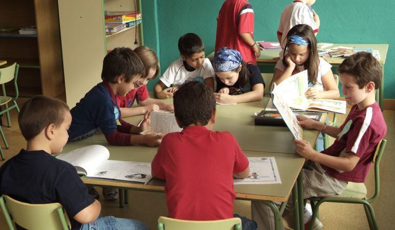 Niños en el aula de un colegio