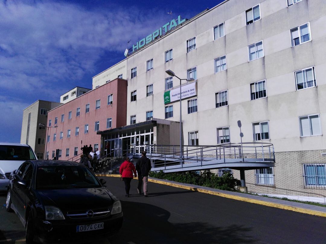 Uno de los accesos al Hospital de Jerez