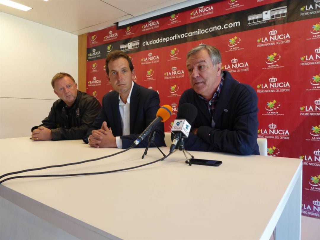 César Ferrando en la sala de prensa del estadio Camilo Cano