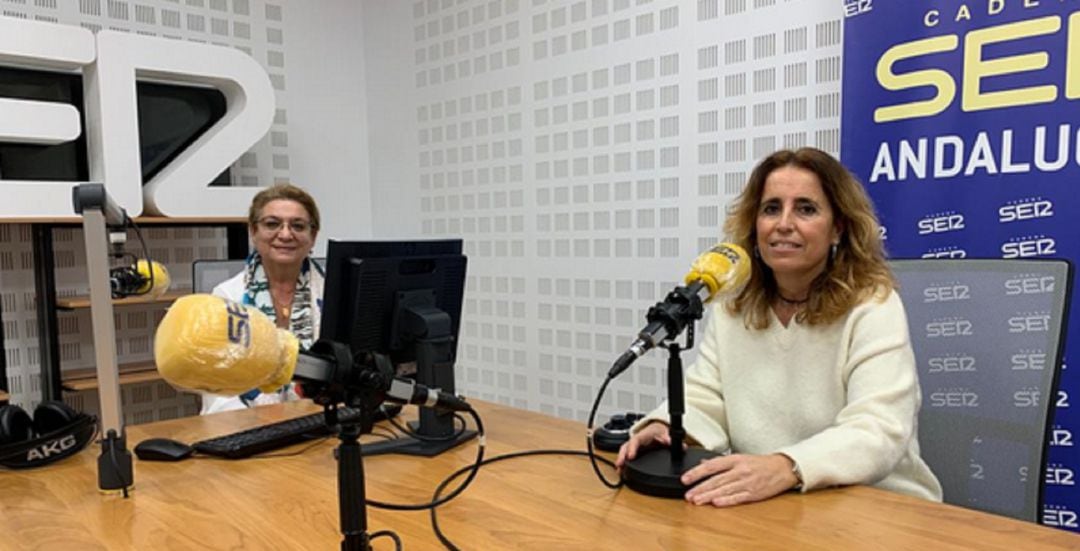 María Isabel Ramos, jefa del Servicio de Radioterapia y Julia Montañés, oncóloga radioterápica del mismo servicio