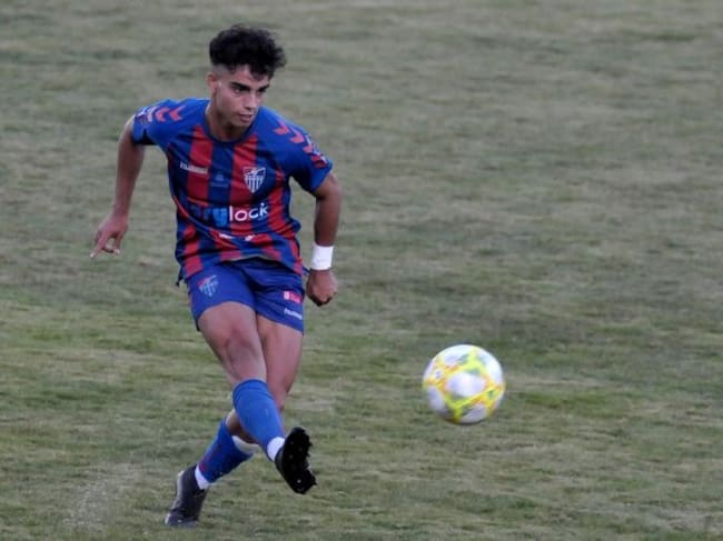 El jugador del juvenil, Diego Fernández, debutó con el primer equipo en partido oficial