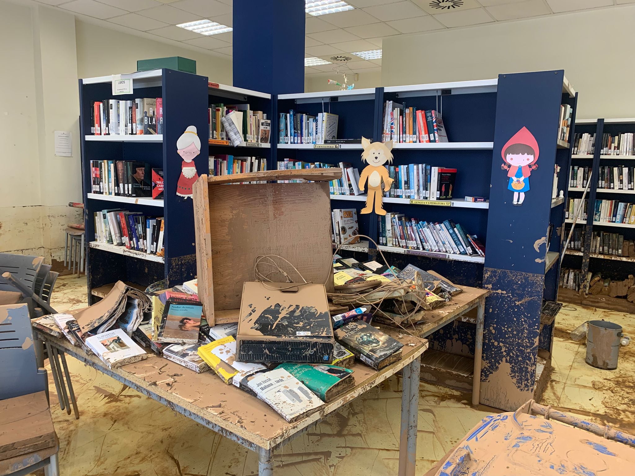 Los cuentos y libros serán entregados a las bibliotecas de colegios e institutos de quince colegios de las zonas más afectadas por la DANA