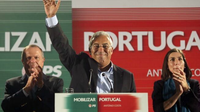 El alcalde de Lisboa, Antonio Costa, se dirige a los militantes del partido tras ganar las primarias