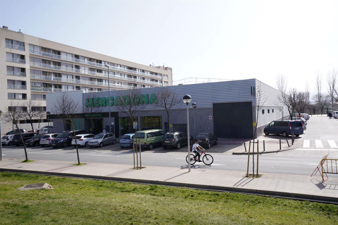 Supermercado de Mercadona en calle Alfonso VI.