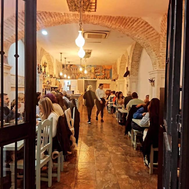 Interior de Il Siciliano, en la calle Porvera de Jerez