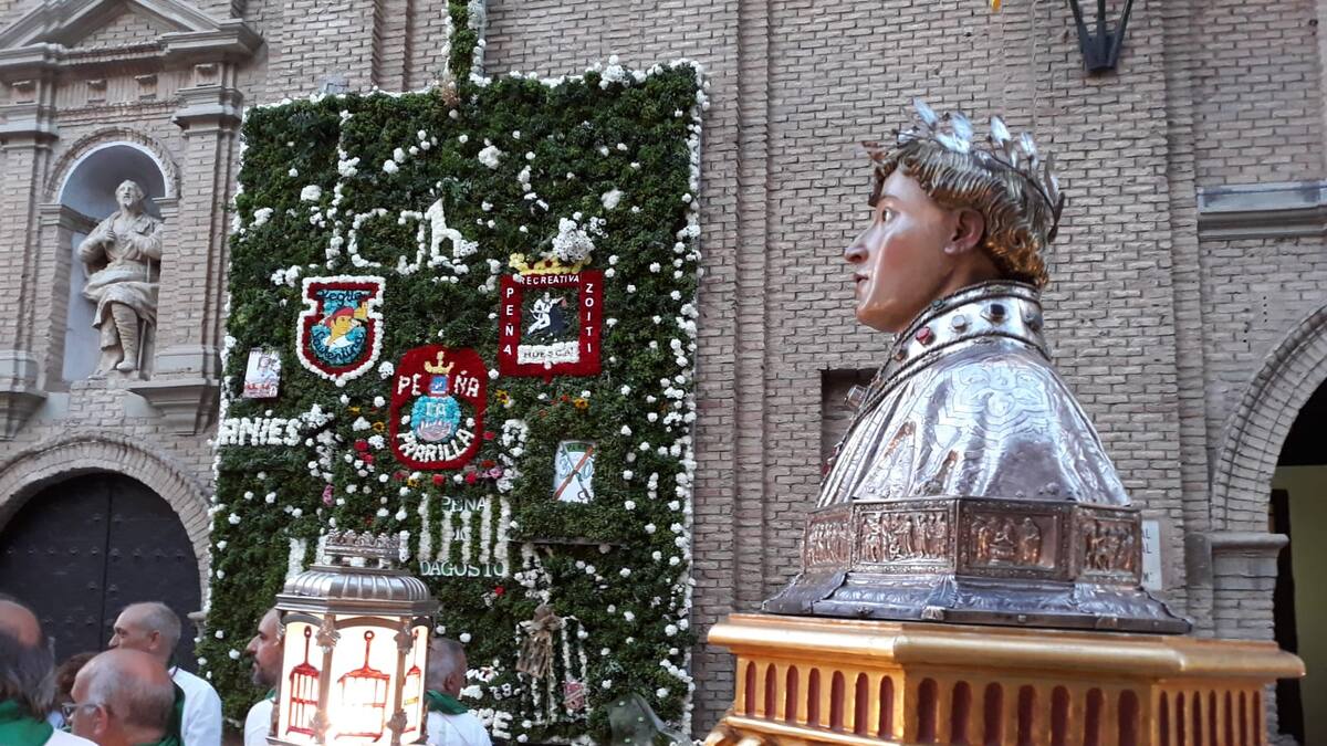 Invitación a que lo que se iba a llevar en la ofrenda a San Lorenzo se done a ONGs de la ciudad