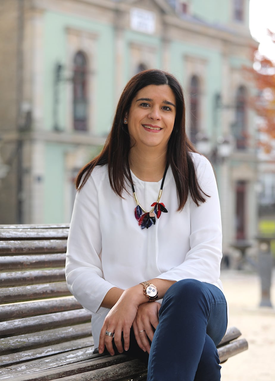 Olga Louzao posa en la Plaza de España