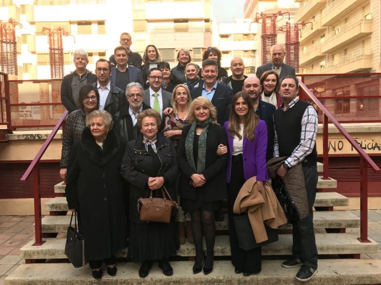 Cargos de la formación junto a algunos de sus afiliados