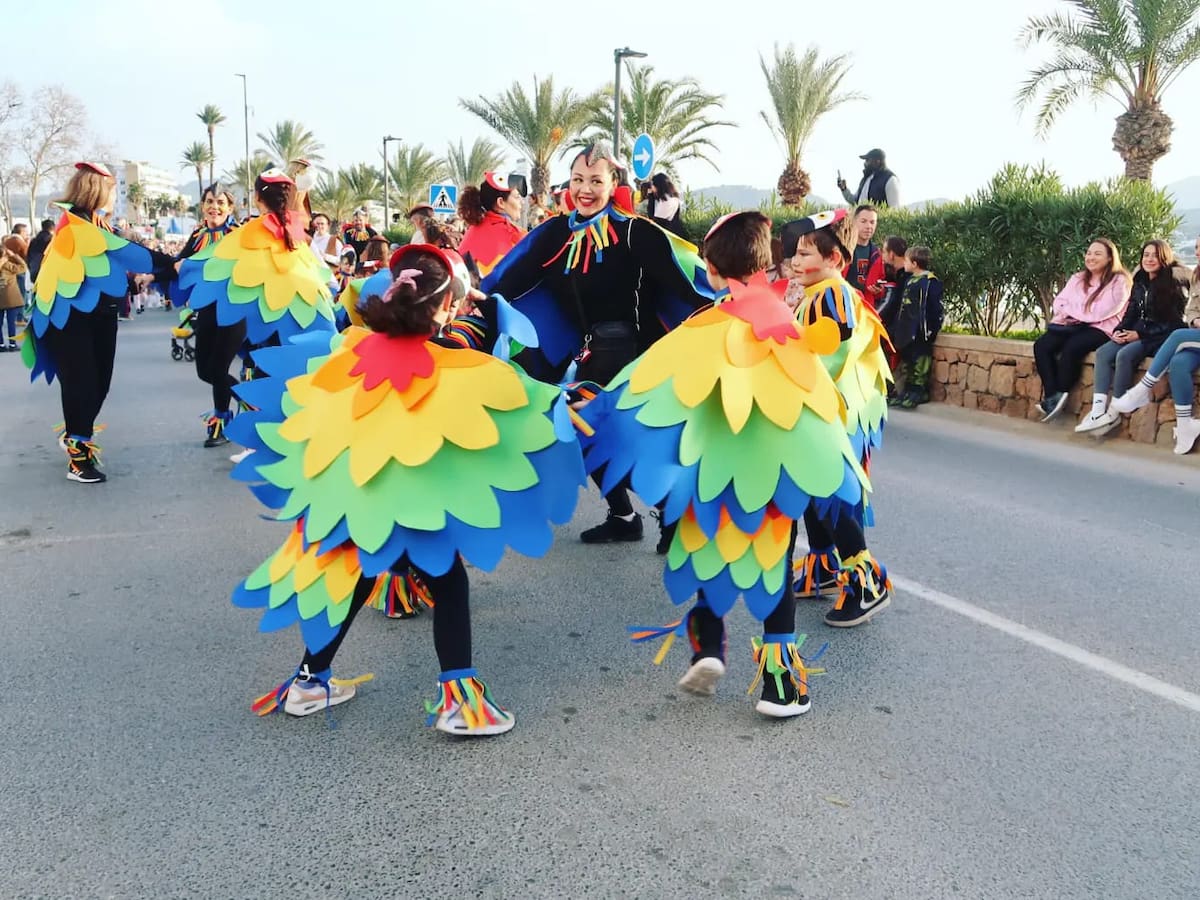 La rúa de Carnaval de Sant Antoni reunirá a 1.150 personas y 27 grupos