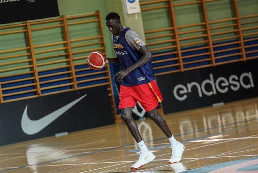 Ilimane Diop, durante un entrenamiento con la selección española.