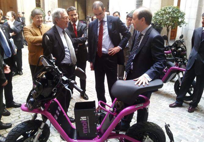 L&#039;alcalde de Barcelona, Xavier Trias, ha presentat el nou servei de motos elèctriques per compartir, &quot;Motit&quot;