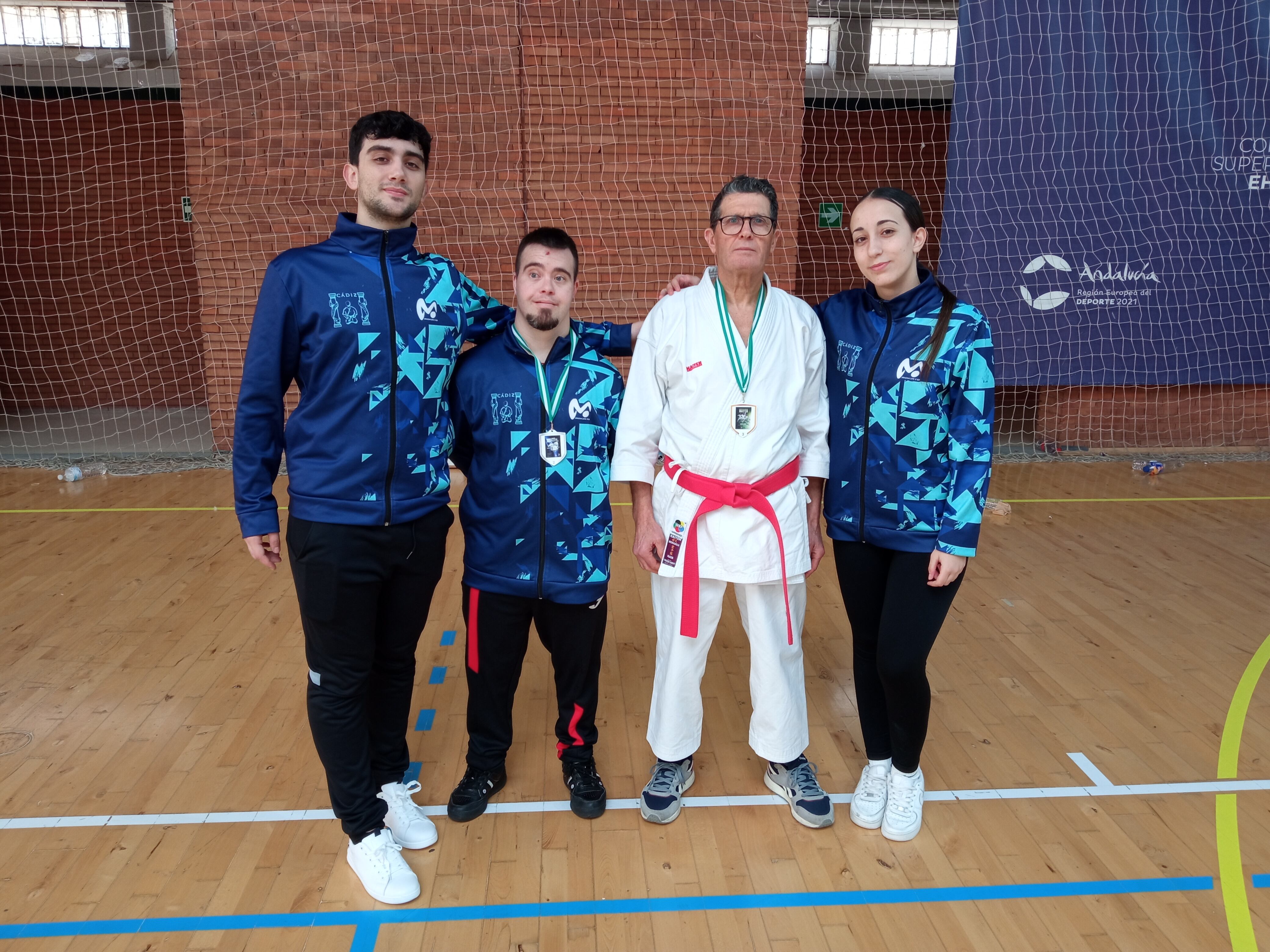Alumnos de la escuela Municipal de Karate