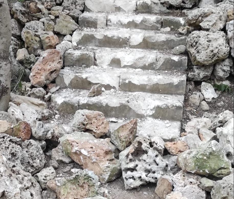 Escales vandalitzades