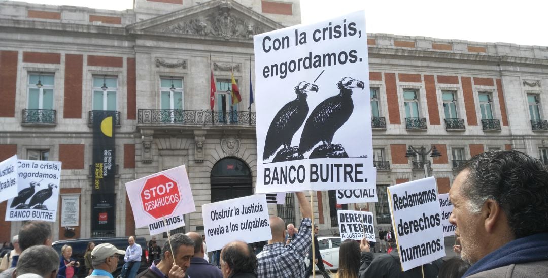 Manifestación contra los fondos buitre en la Puerta del Sol