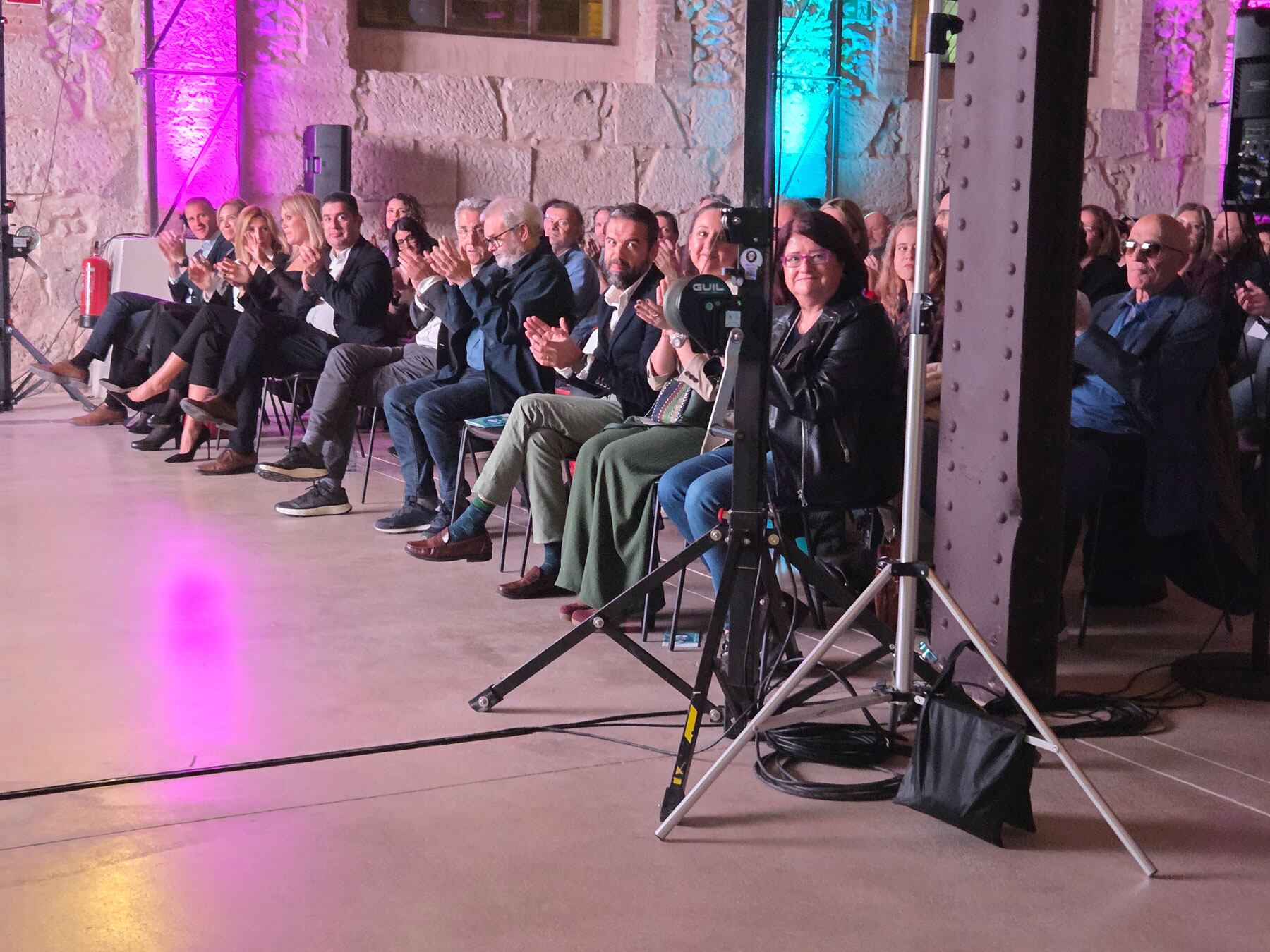 Las autoridades y patrocinadores presentes en el acto de inauguración de la quinta edición de Animalcoi