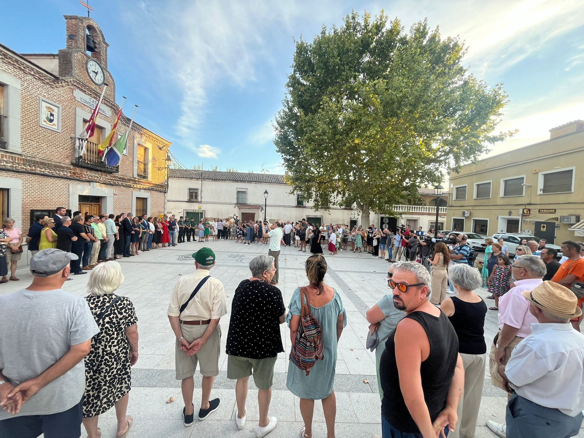 Minuto de silencio en Otero (Toledo), tras el asesinato de una adolescente de 17 años por parte de su padrastro