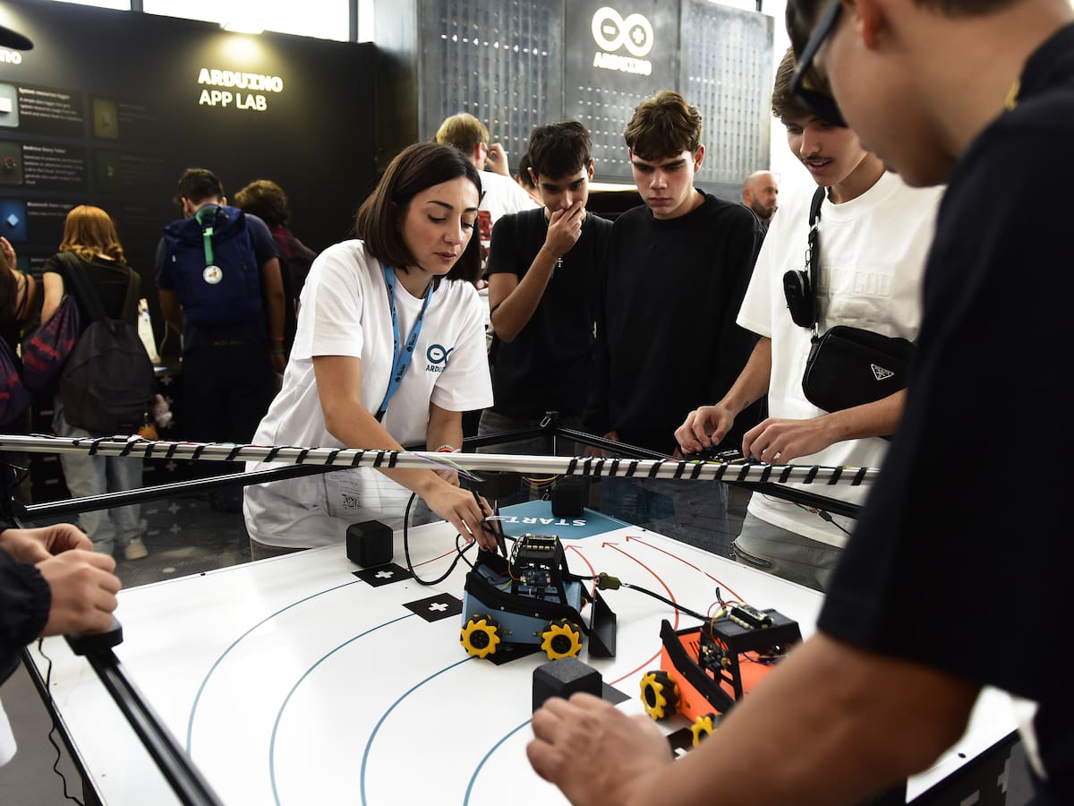 Revolución Arduino: la nueva era del 'punk' tecnológico se abre paso gracias a la inteligencia artificial