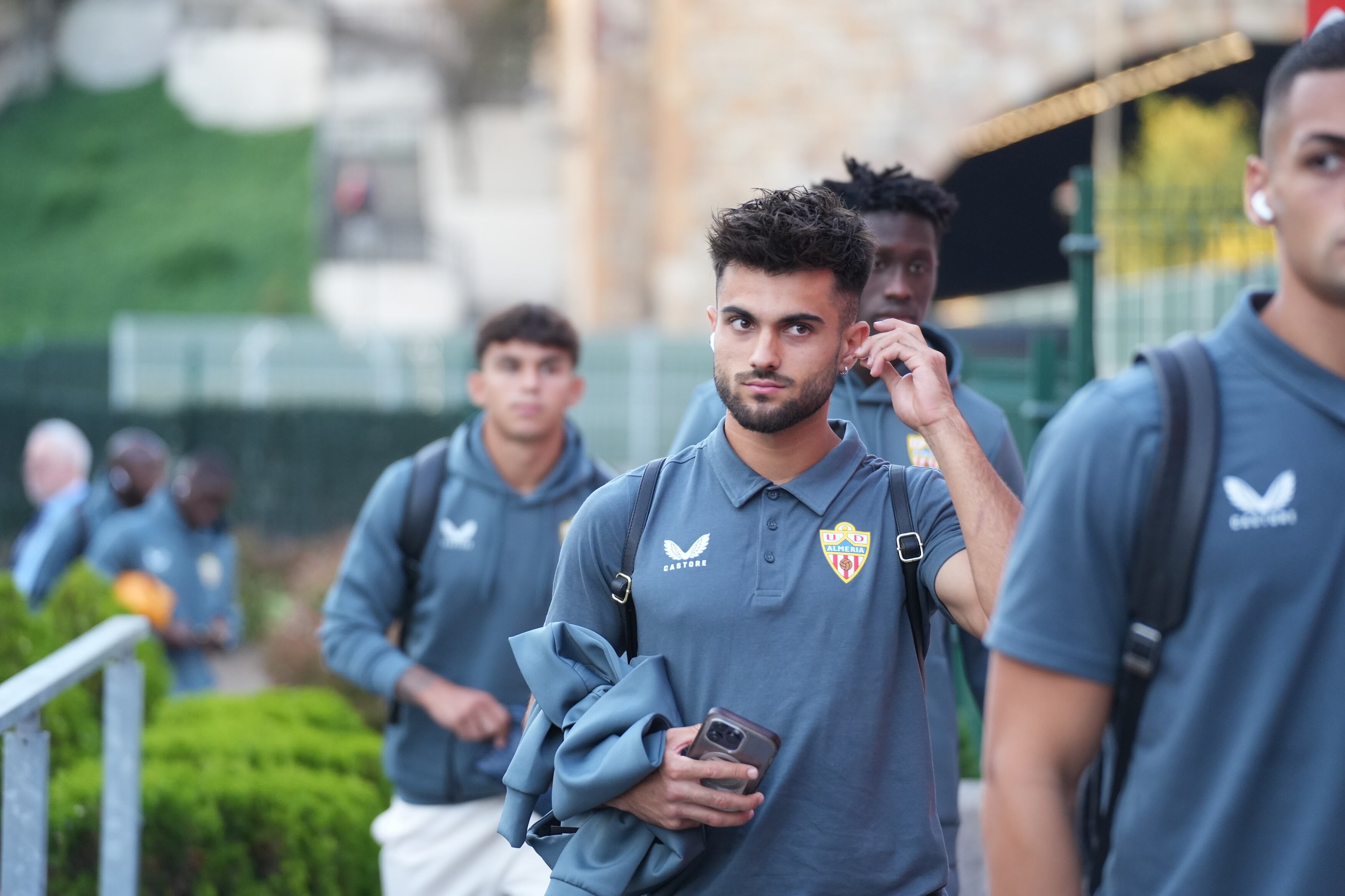 Arnau Puigmal llegando a La Catedral para el Athletic-Almería.