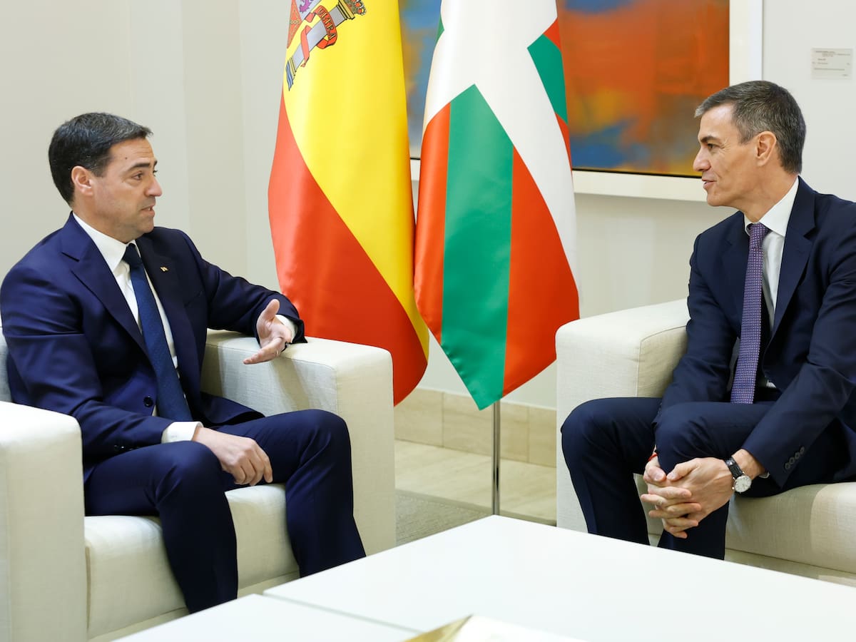 Euskadi logra siete nuevas transferencias y entra por primera vez en la gestión de sus aeropuertos