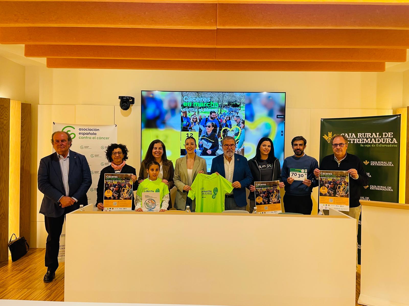 Presentación de la Marcha por la Investigación impulsada por la AECC en Cáceres