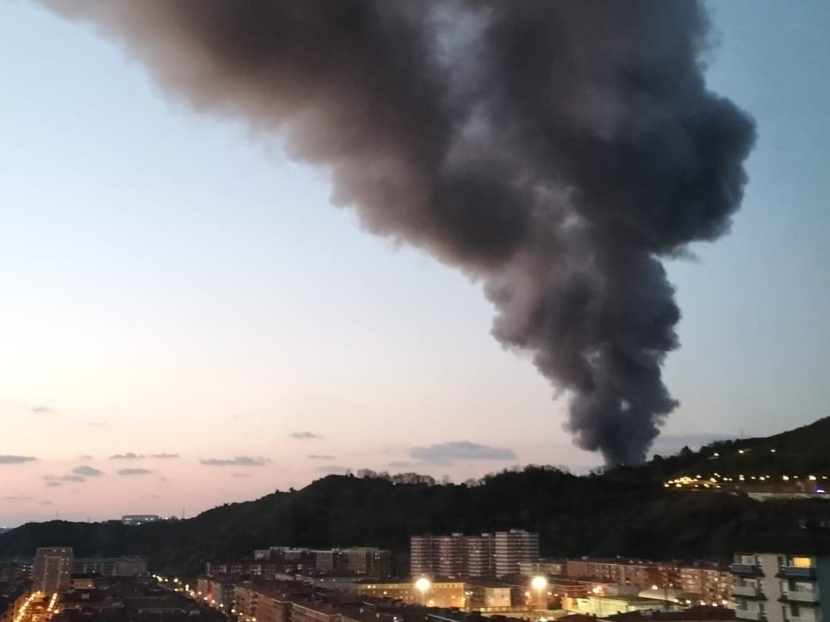 Incendio en una empresa de Erandio