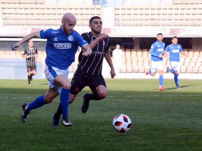 Javi Casares durante el partido ante el Ceuta disputado en Chapín