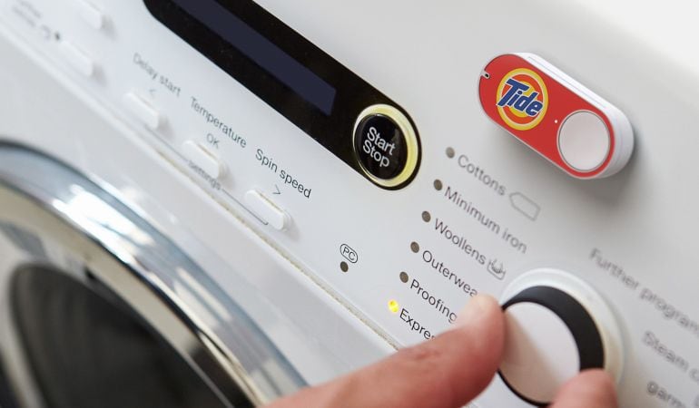 Dash Button se puede colocar mediante un adhesivo en el lugar donde están los productos de uso cotidiano. 