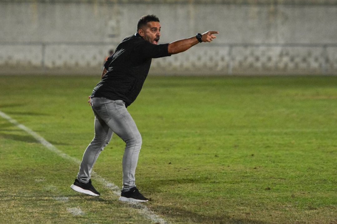 Emilio Fajardo no seguirá en el Xerez CD