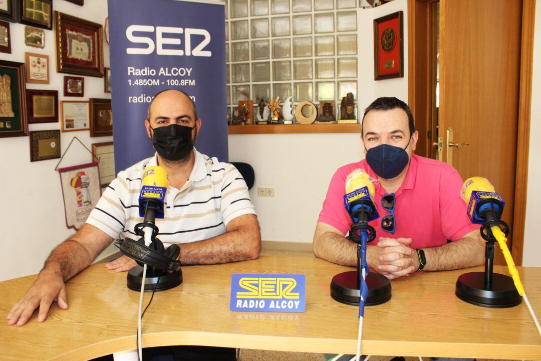 David Ponsoda, presidente de la Asociación Cultural Samarita, y Rubén Carbonell, propietario de ComCasa Aves y Huevos Luisa