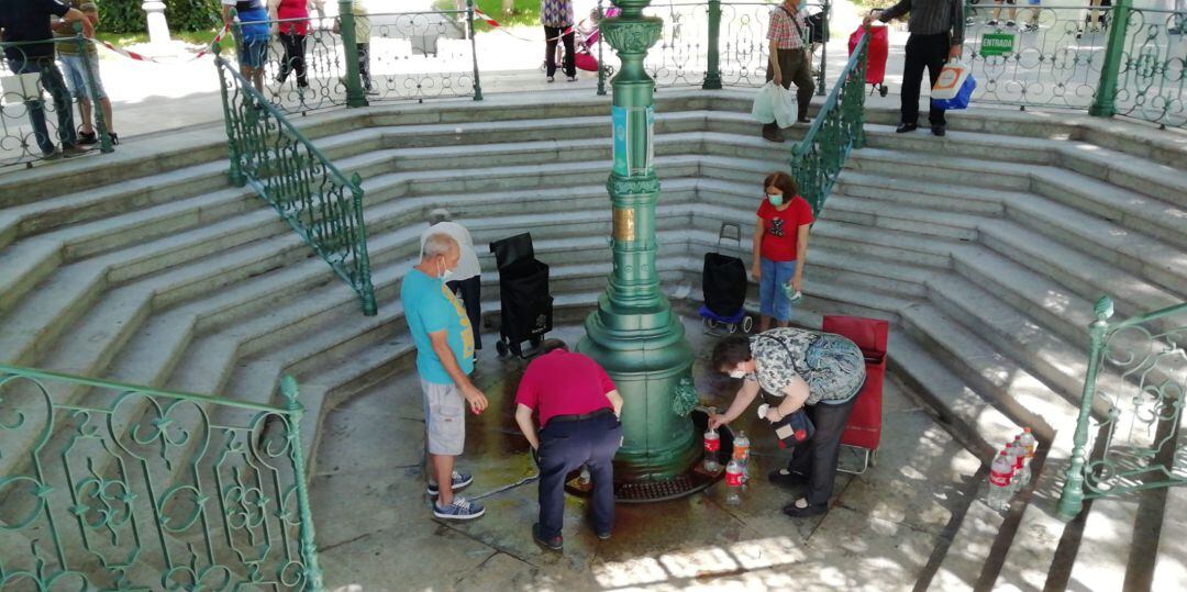 La Fuente Agria vuelve a dar de beber a los vecinos de Puertollano