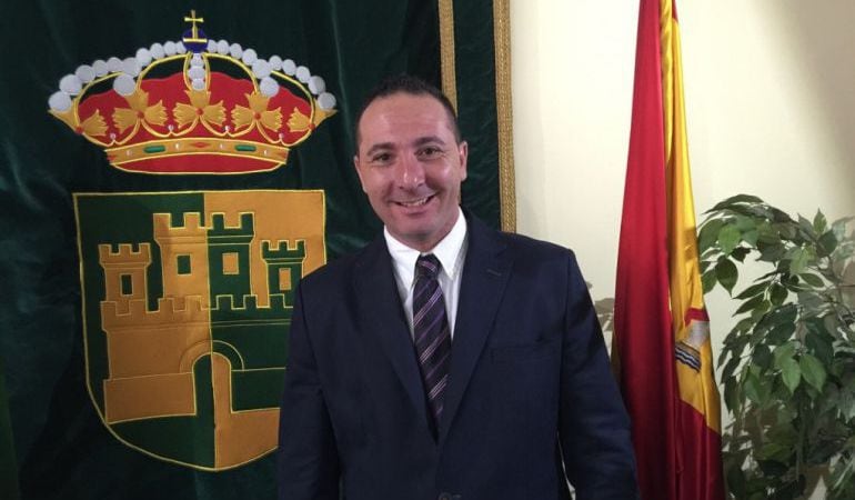 Iván Fernández, alcalde de Serranillos del Valle