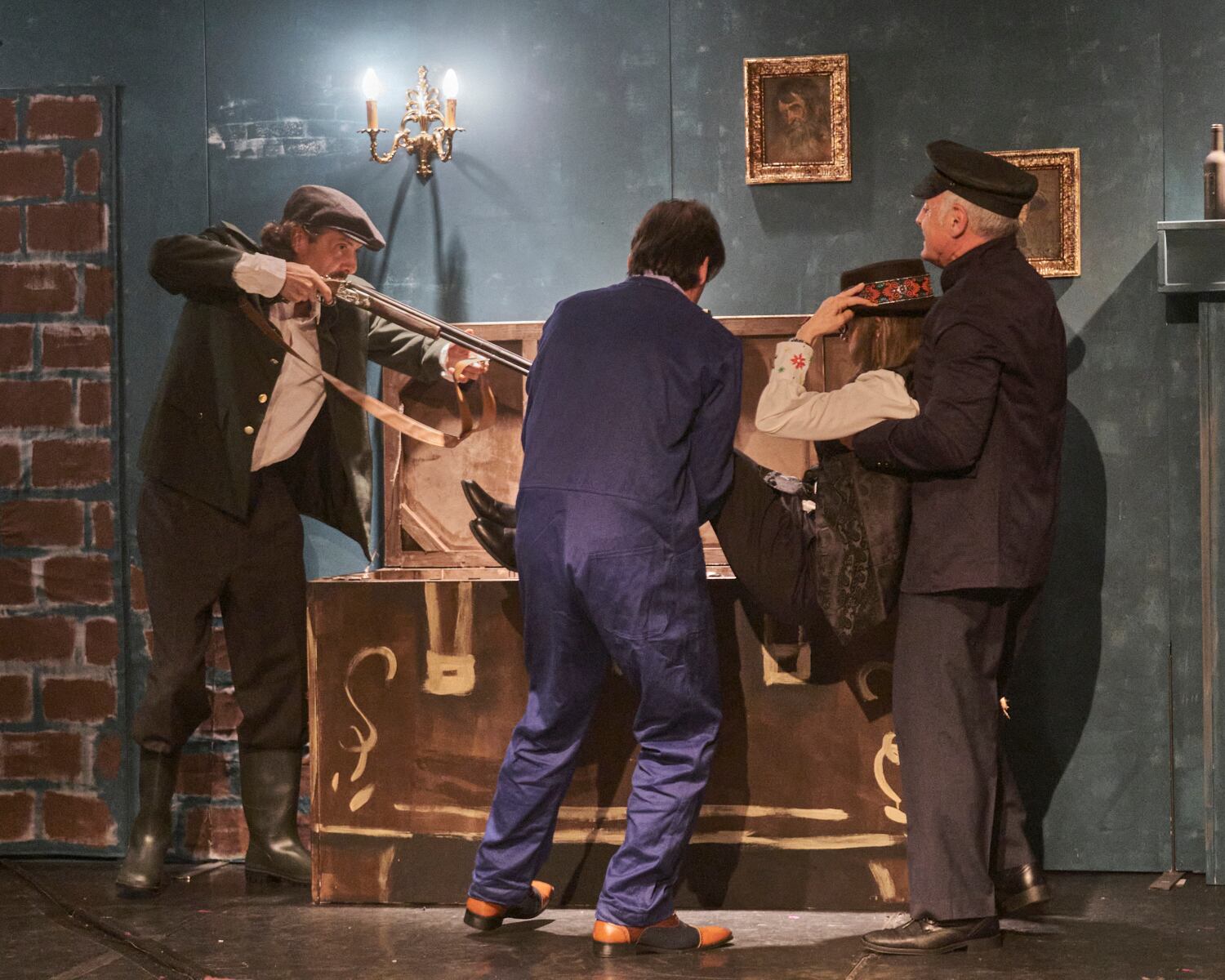 Actores con discapacidad visual participando en la Bienal de Teatro de la ONCE