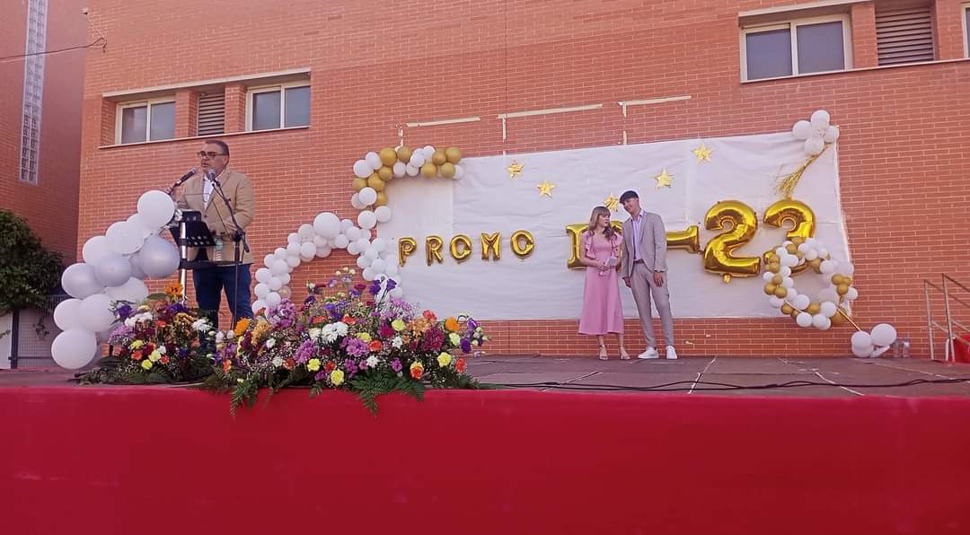 Momento de la intervención del director del instituto durante el acto