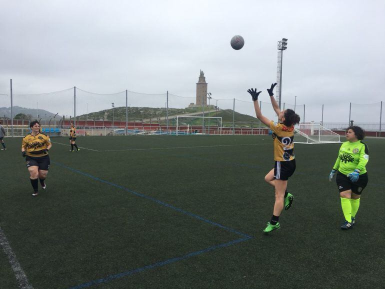 Rematou a liga para o equipo feminino, cunha derrota na tarde do domingo en A Coruña nas isntalacións da Torre de Hércules