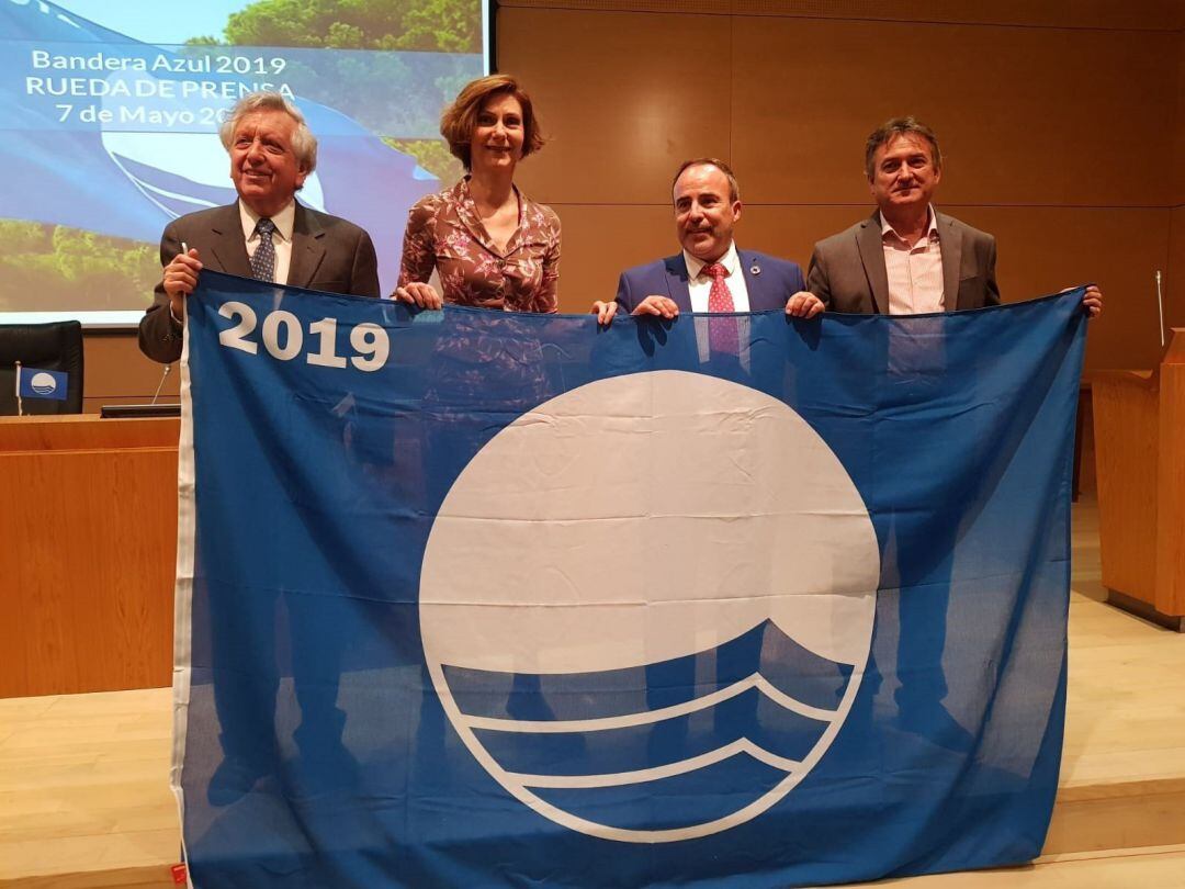 Foto de la entrega de las banderas azules 2019