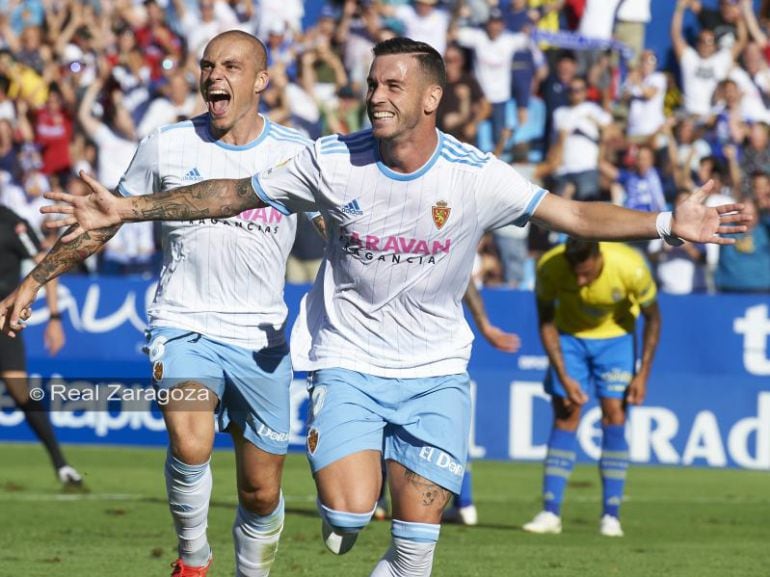 Álvaro Vázquez y Jorge Pombo celebran el gol marcado a la UD Las Palmas