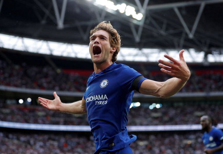 Marco Alonso celebrando su segundo gol en Wembley, 