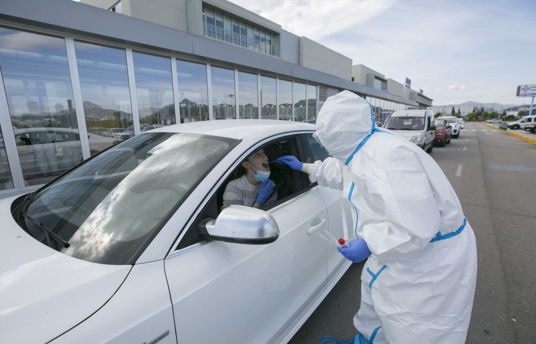 Imagen de archivo de las pruebas PCR en el hospital de Gandia 