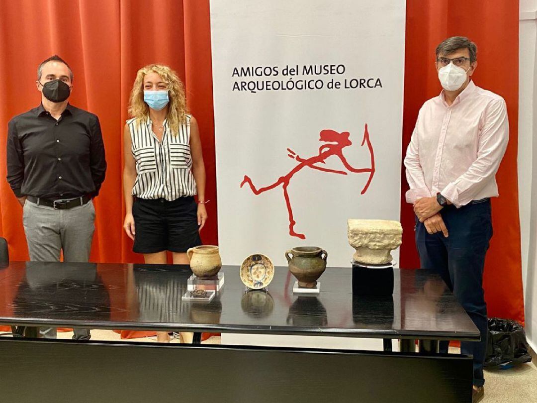 El Museo Arqueológico de Lorca cuenta con cinco nuevas piezas restauradas procedentes de las excavaciones de la judería de Lorca. 