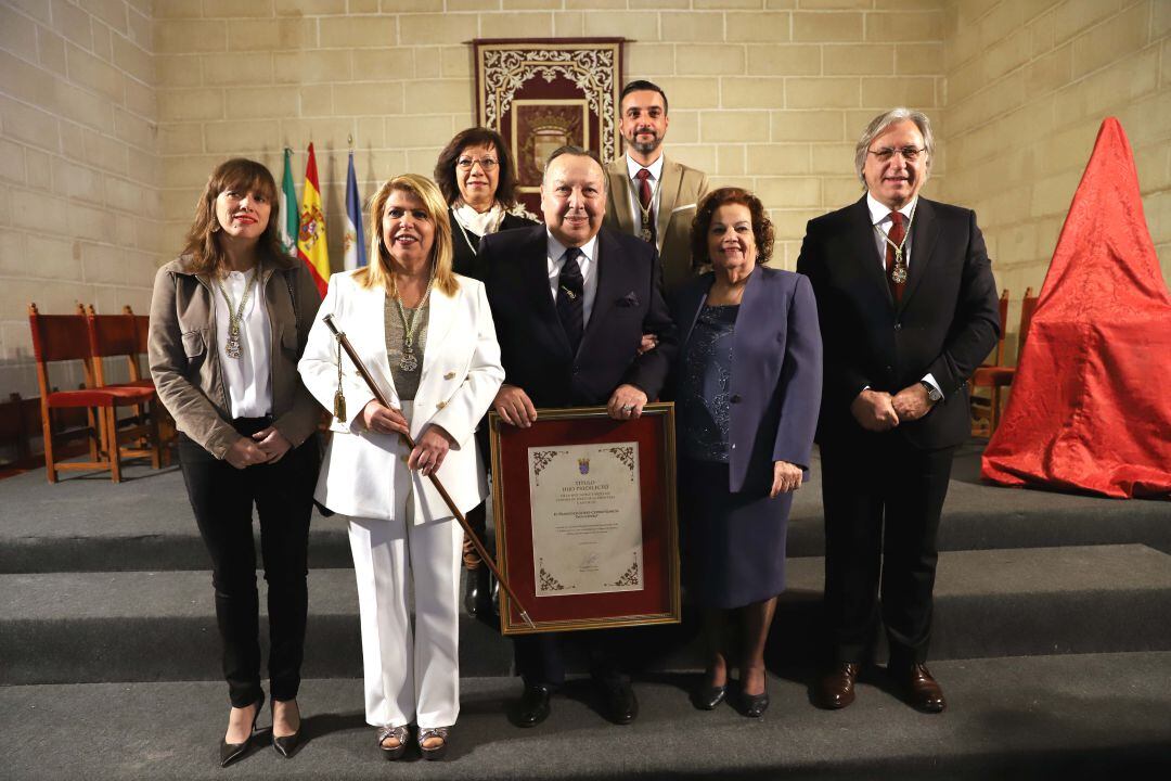Paco Cepero recibe el título de HIjo Predilecto de la ciudad
