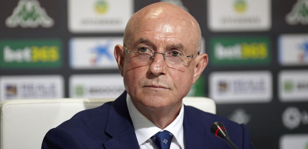 Lorenzo Serra Ferrer durante una comparecencia de prensa