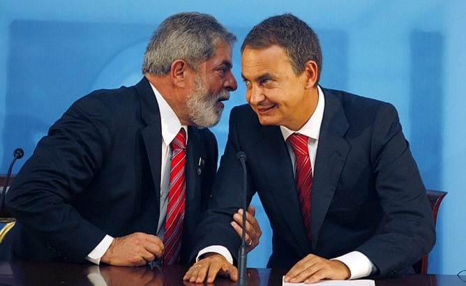 Lula da Silva charla con Zapatero. El presidente de Brasil ha venido a España en una visita de contenido económico.