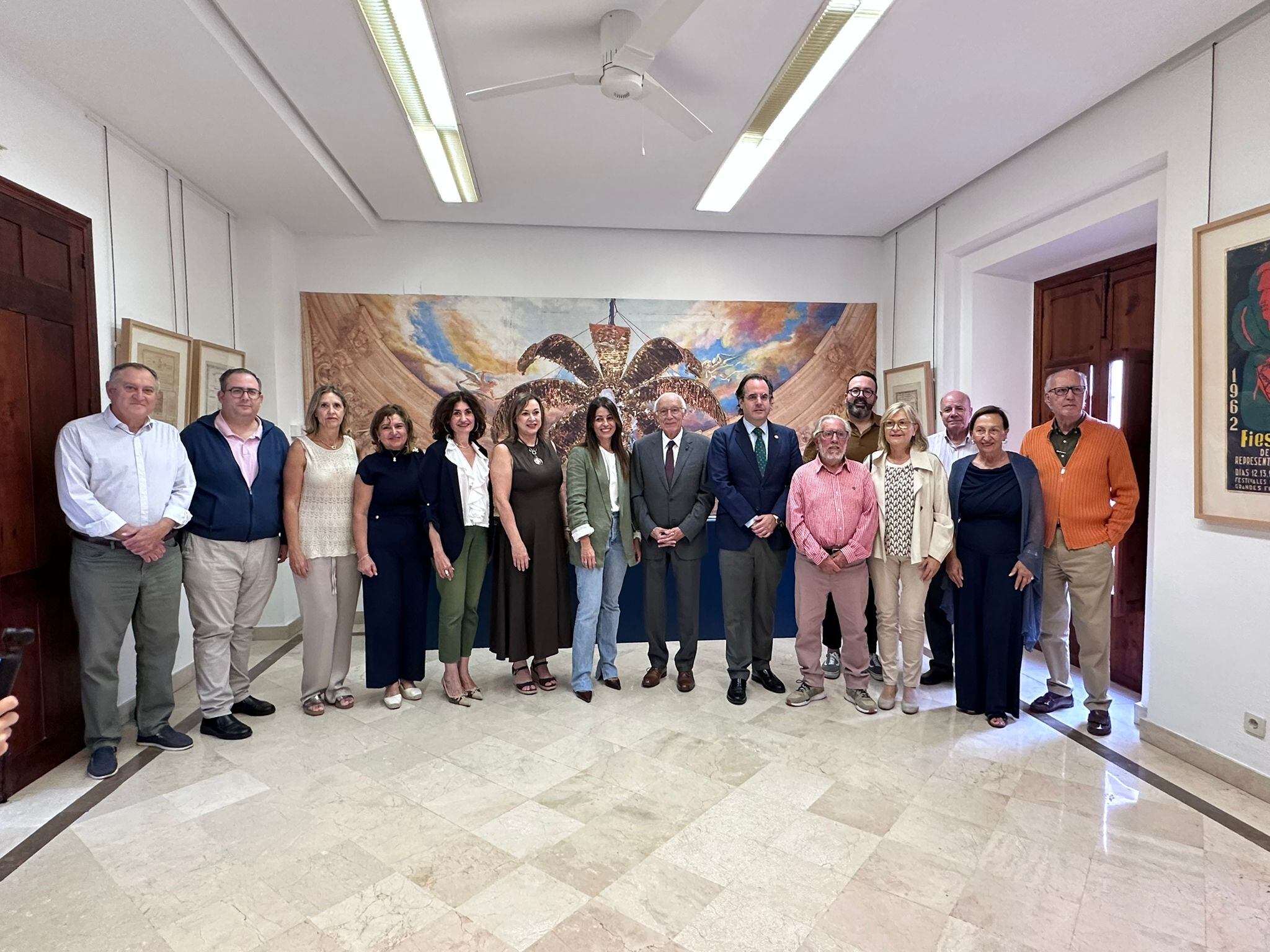 Representantes del Patronato del Misteri d&#039;Elx con las personalidades electas de otoño de 2025