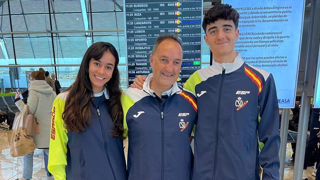 Phondy con sus atletas Naima Ait Alibou y Pol Oriach