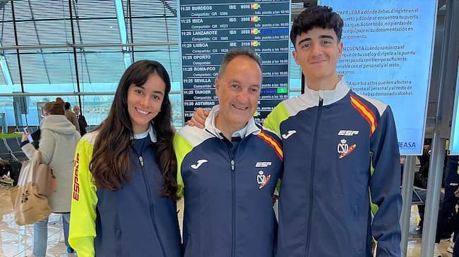 Phondy con sus atletas Naima Ait Alibou y Pol Oriach