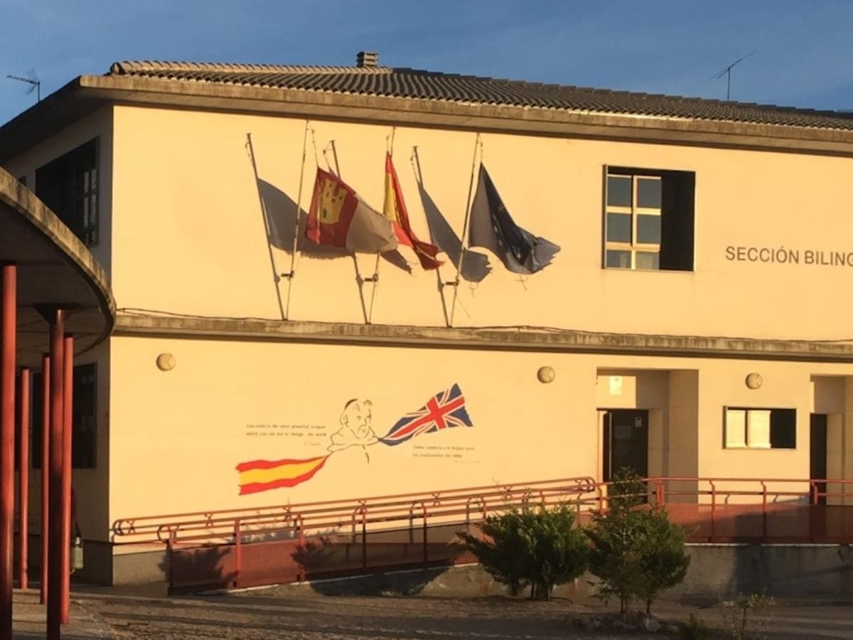 Desalojado el colegio Fray Luis de León de Cuenca por una posible fuga de gas