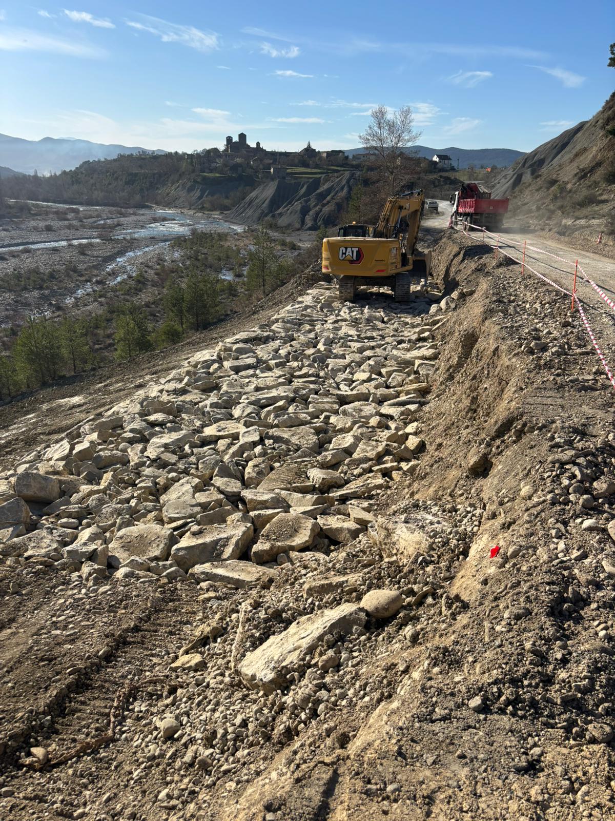Carretera de acceso a Acumuer