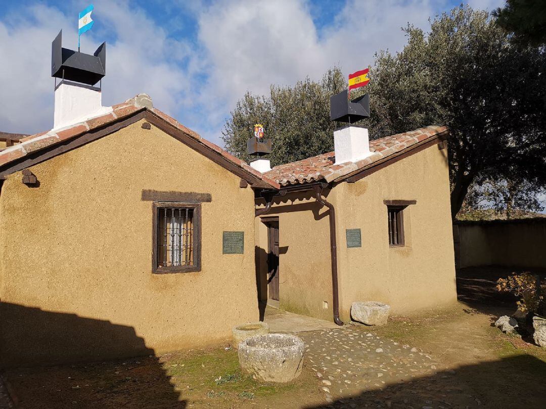 Casa familiar del general San Martín en Cervatos